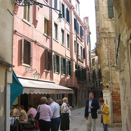 Santo Stefano - Frühstückspension